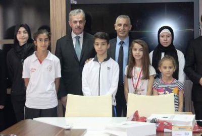 Bursa’da başarılı öğrenciler ödüllendirildi