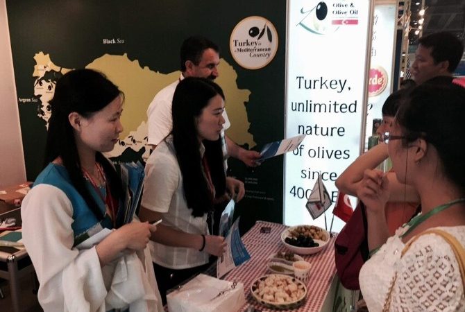 Zeytinyağı üretiminde 2023 yılında dünya ikinciliğini hedefleyen Türkiye, zeytinyağını katma