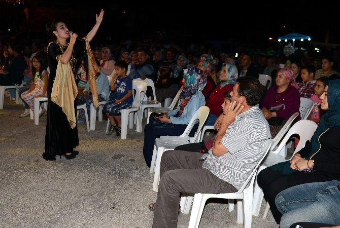 Antalya’nın Kumluca ilçesinde bu yıl ikincisi gerçekleştirilen "Mavikent Deniz Şenlikleri"