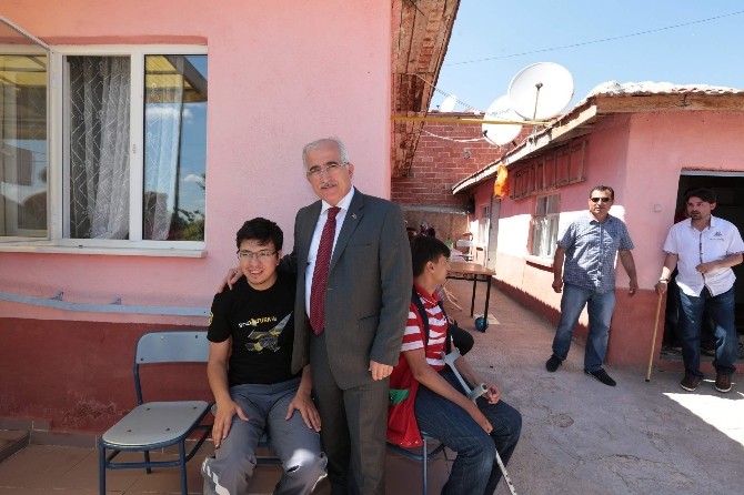 Tuna Çifti Engellilerin Piknik Programına Katıldı