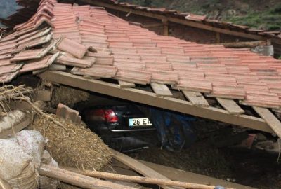 Sel Bir Köyü Yerle Bir Etti