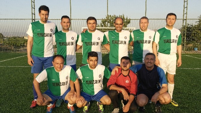 Salihli’de Kurumlar Arası Futbol Turnuvası Başladı