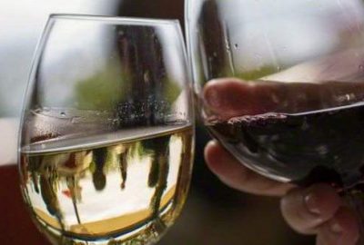 Şarap yerine deterjan verdiler ve…