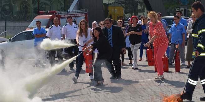 Sağlık çalışanlarına yangın eğitimi