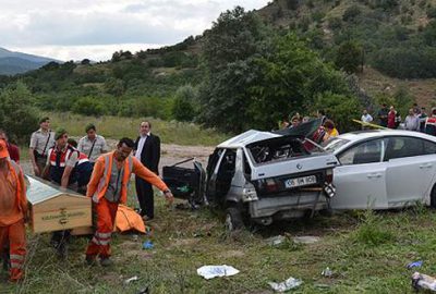 Feci trafik kazası: 3 ölü, 5 yaralı