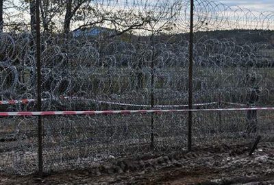 Bulgaristan tel örgüyü uzatacak