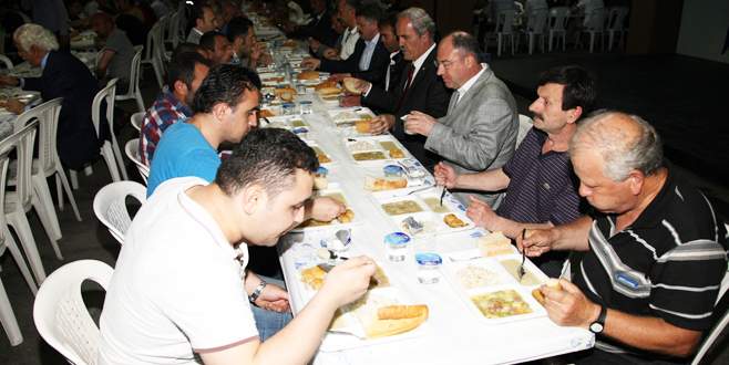 İlk iftar aşevinde