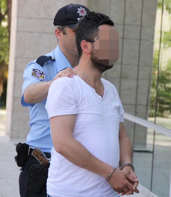 Tabancayla Yakalanan Genç Gözaltına Alındı