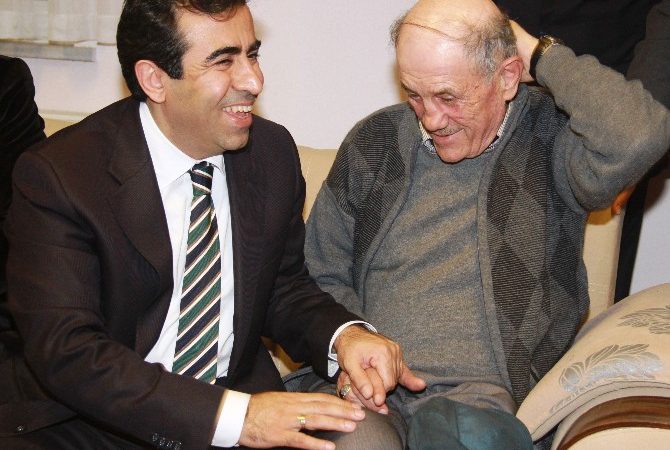 Kocaeli Valisi Hasan Basri Güzeloğlu, ‘21 Haziran Babalar Günü’nü dolayısıyla