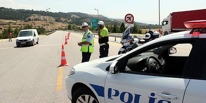 Bir milyondan fazla ehliyet alkolden gitti