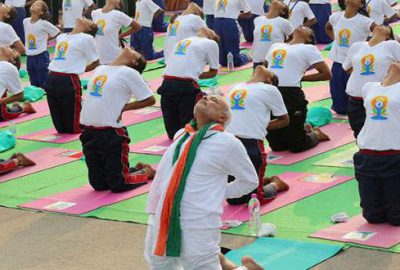 Başbakan’dan 35 bin kişiyle yoga