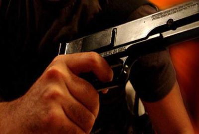 Çorum’un Soğucak köyünde yaşayan bir kişi, aralarında husumet bulunduğu iddia