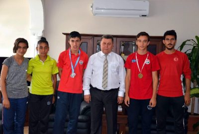 Aydın’ı Yıldızlar Türkiye Atletizm Şampiyonası’nda temsil eden sporcular başarılı derecelerle