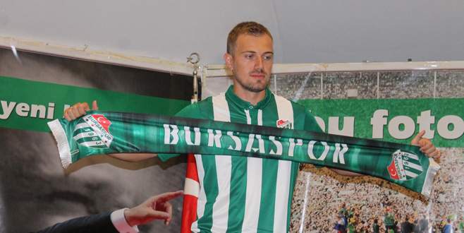 Mert Günok’tan, Bursaspor’a 3 yıllık imza
