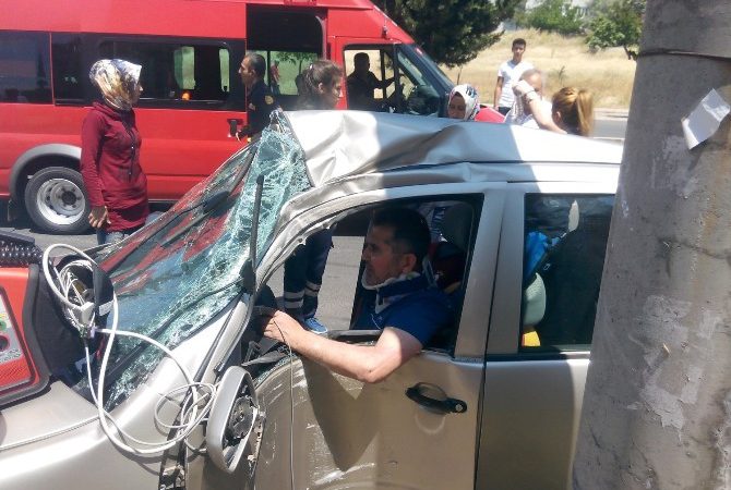 Aşırı Hız Kazaya Neden Oldu: 1 Yaralı Kahramanmaraş’ta aşırı hız nedeniyle meydana gelen trafik kazasında 1 kişi