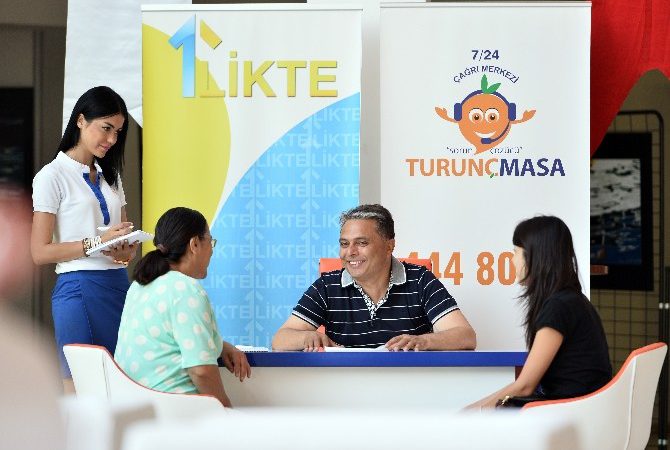 Muratpaşa Belediyesi tarafından düzenlenen “Biz Size Geliyoruz” sloganlı halk