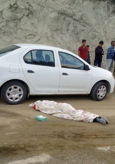 Motosikletle Otomobil Çarpıştı: 1 Ölü