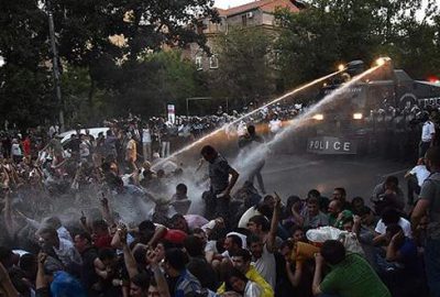 Elektrik zammı protestoları sürüyor