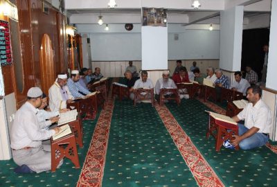 Ramazan ayının ilk günü ile başlayan mukabeleler vatandaşlardan yoğun ilgi