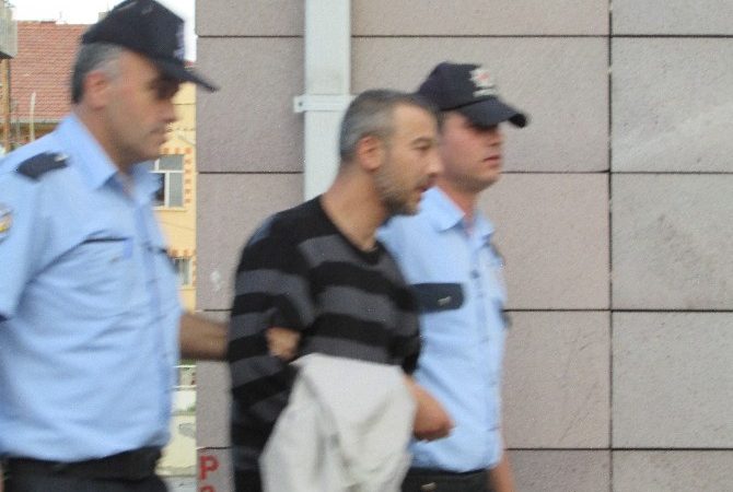 Afyonkarahisar’ın Sandıklı ilçesinde 6 ayrı suçtan aranan ve kesinleşmiş hapis