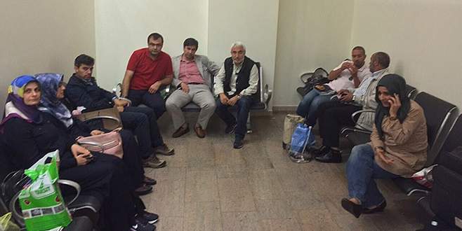 Türk gazeteciler İsrail’de alıkonuldu