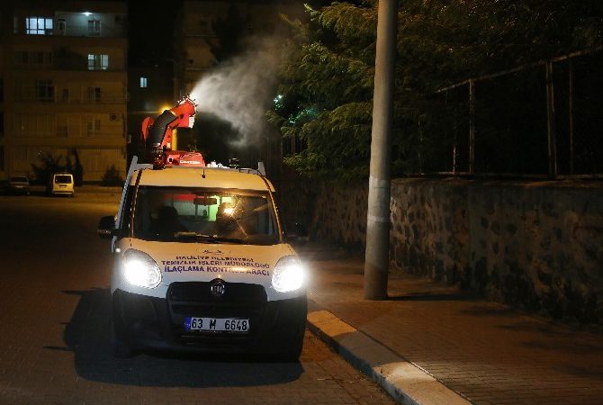Haliliye Belediyesi ilaçlama birimi, sinek ve haşerelerle mücadelede başlattığı ilaçlama