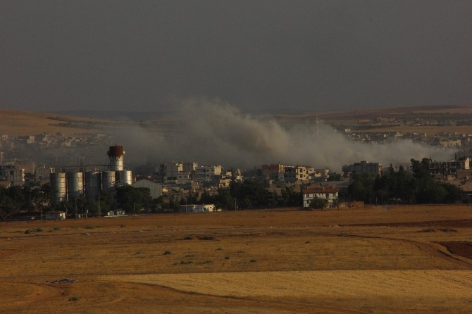Kobani’de dumanlar yükseldi