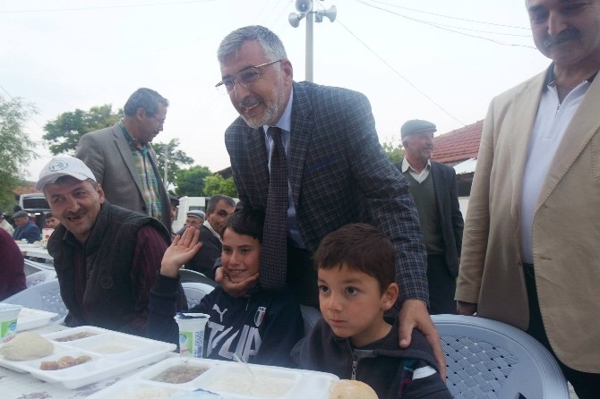 İnönü Belediyesi Sokak İftarlarında Dereyalak Mahalle Sakinlerini Misafir Etti