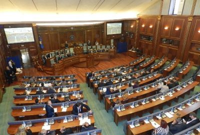 Kosova Meclisi genel kurul oturumunda yaklaşık bir ay önce yaşanan