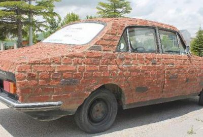 Bakan dönüp bir daha bakıyor