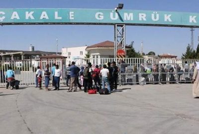 PYD, Suriye'nin Tel Abyad kentine gitmek isteyen sığınmacıların geçişine izin