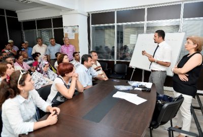 Muratpaşa Belediyesi Kariyer Merkezi, personel arayan firmalarla, vatandaşları buluşturmayı sürdürüyor.