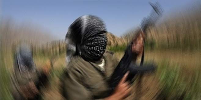Şırnak’ta bir terörist teslim oldu Şırnak'ta terör örgütü PKK'dan kaçan bir terörist, güvenlik güçlerine teslim