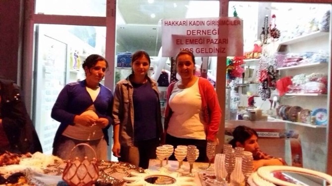Hakkari’de kadın girişimciler kendi aralarında küçükte olsa bir pazar yeri
