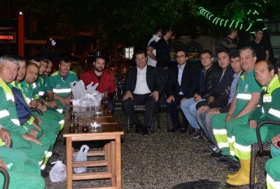 Karesi Belediye Başkanı Yücel Yılmaz ve ekibi Ramazan Ayı’nda gece