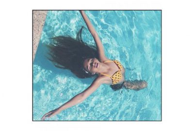 Çıplak poz ortalığı karıştırdı