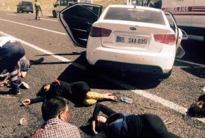 Feci kaza! Yola savruldular!