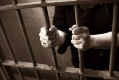 Bin 200 mahkum hapishaneden kaçtı