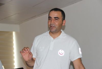 Edirne İl Sağlık Müdürlüğü tarafından gazetecilere ilk yardım eğitimi veriliyor.