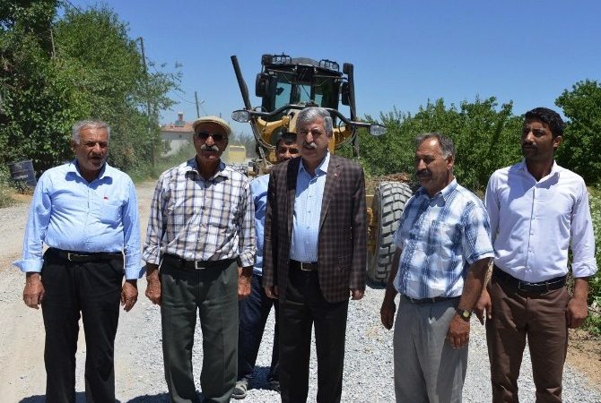 Yeşilyurt Belediye Başkanı Hacı Uğur Polat, Dilek Mahallesi İstasyon bölgesinde