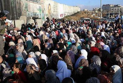 İsrail kontrol noktalarında izdiham