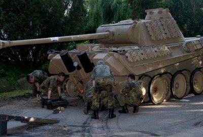 Villanın bodrumundan tank çıktı