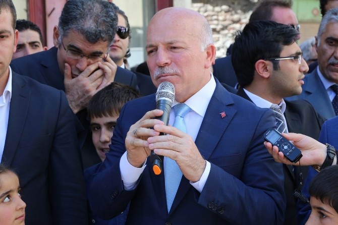 Büyükşehir’in ‘En Büyük İyilik Hareketi’ Hayır Çarşısı Açıldı (Tekrar)