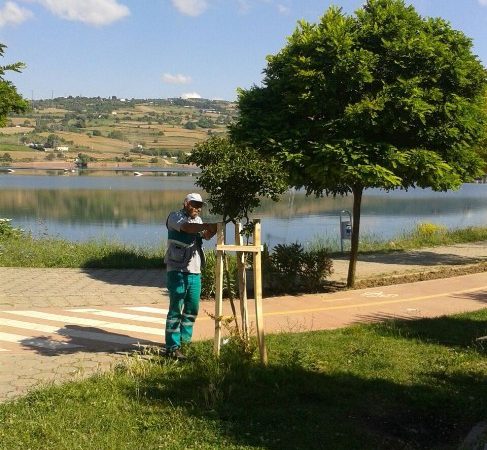 Gölkay Elden Geçti GölkayPark tesislerinde onarım yapıldı. İzmit Belediyesi tarafından Gölkay’da bakım-onarım çalışması