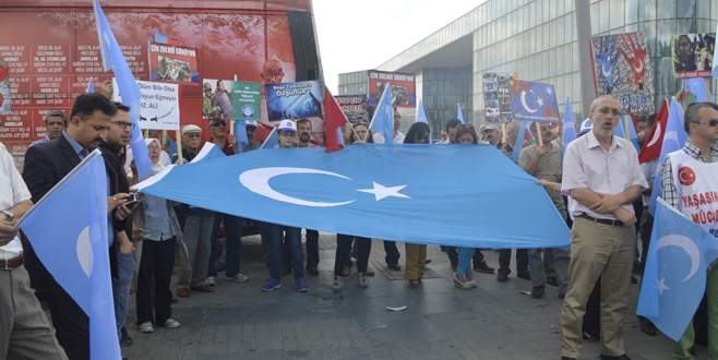 Bursa Kamu-Sen’den Doğu Türkistan’a destek