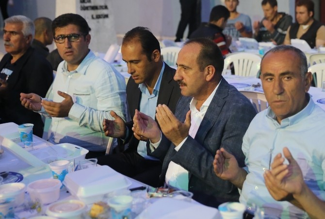Başkan Duruay, Vatandaşlarla İftar Sofrasında Buluştu