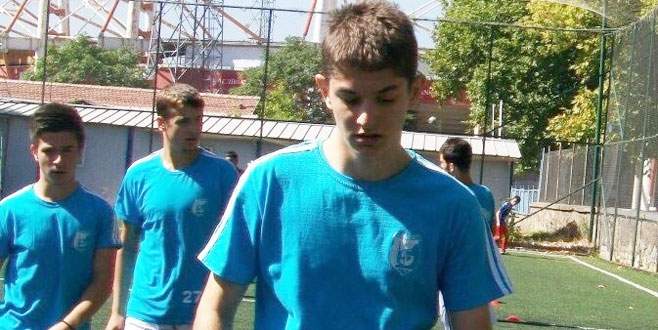 Timsah genç yeteneği takipte