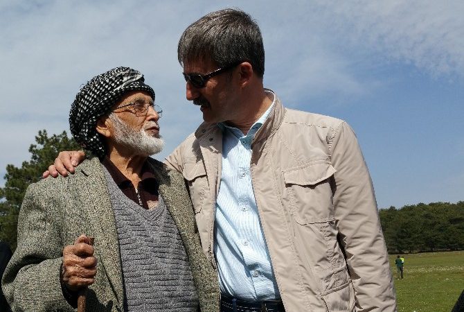 Turgutlu Belediyesi’nden Dev Projeler Turgutlu Belediye Başkanı Turgay Şirin, ilçede birçok projenin hayata geçirileceğini