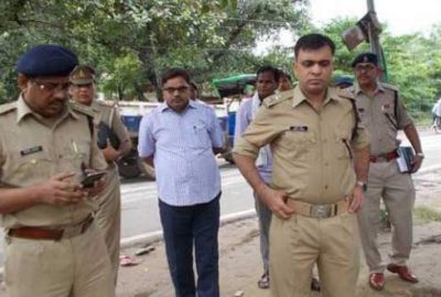 Polis rüşvet vermeyen kadını yaktı