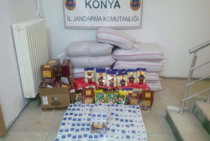 Konya’da, İl Jandarma Komutanlığı ekipleri şüphe üzerine durdurulan araçtaki kaçak
